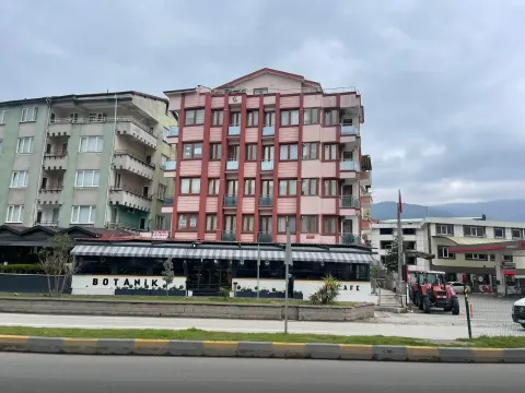 Cadde Üzeri 2+1 Teraslı Daire — Devrek / Zonguldak